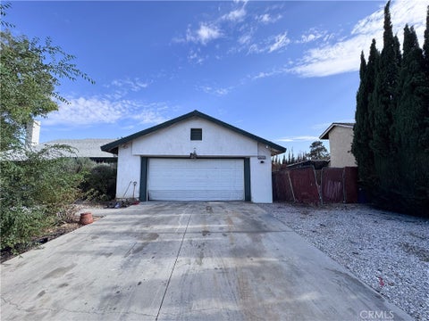 Photo of 14291 Luna Road, Victorville, CA 92392 (MLS # CV26173276)