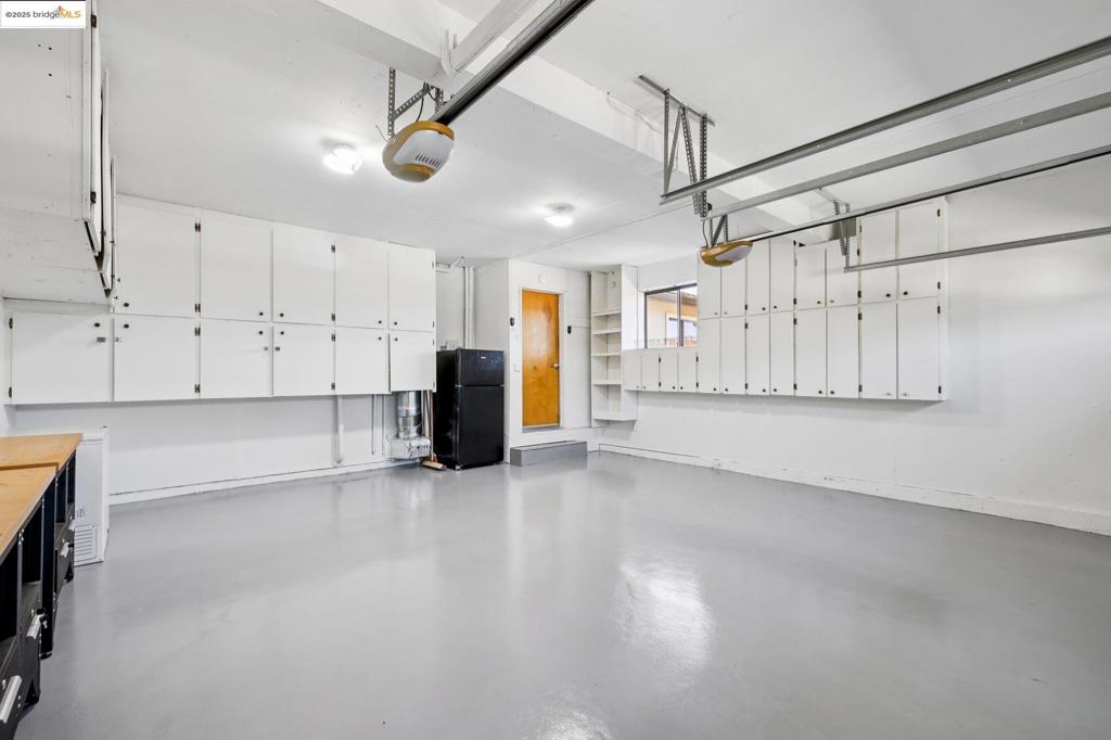 EL CERRITO HILLS - Residential