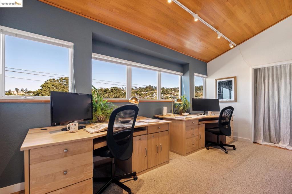 EL CERRITO HILLS - Residential