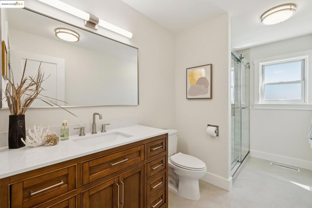 EL CERRITO HILLS - Residential