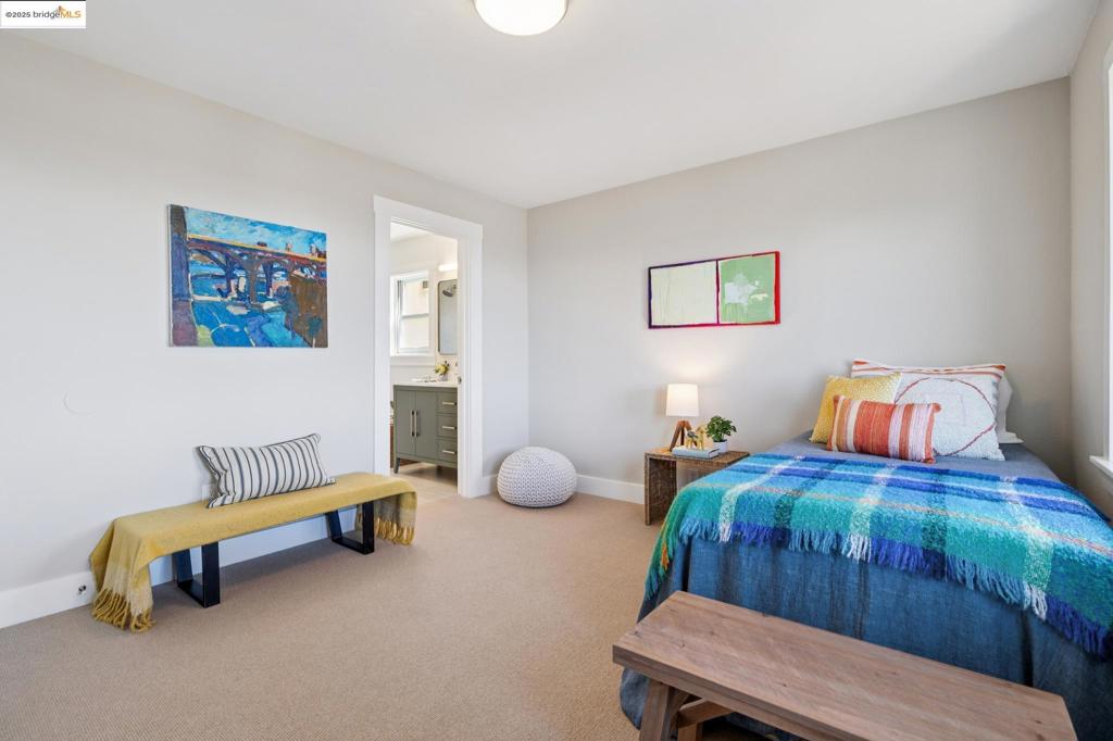 EL CERRITO HILLS - Residential