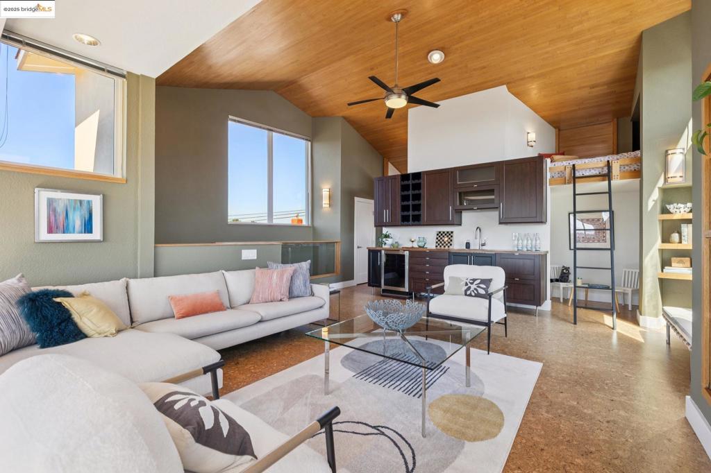 EL CERRITO HILLS - Residential