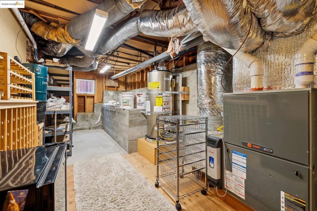 EL CERRITO HILLS - Residential