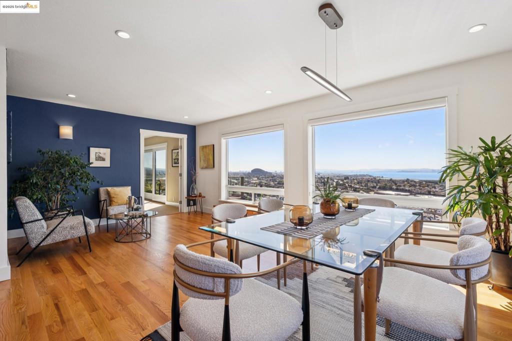 EL CERRITO HILLS - Residential