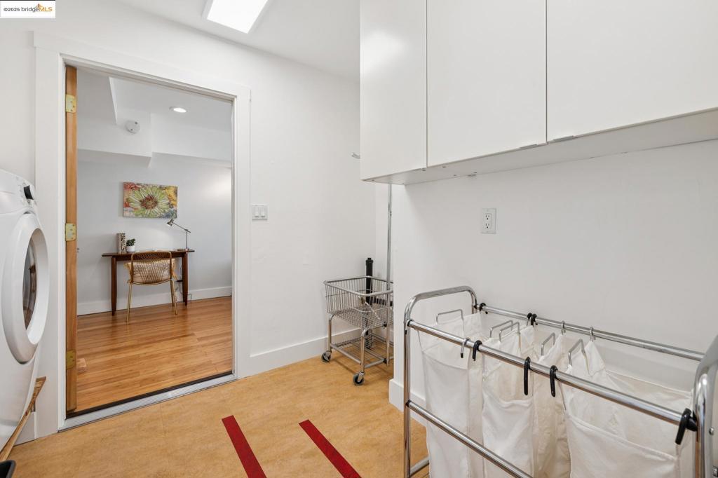 EL CERRITO HILLS - Residential