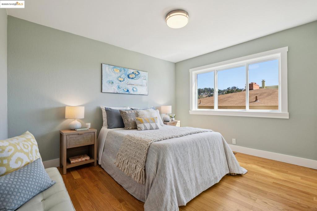 EL CERRITO HILLS - Residential