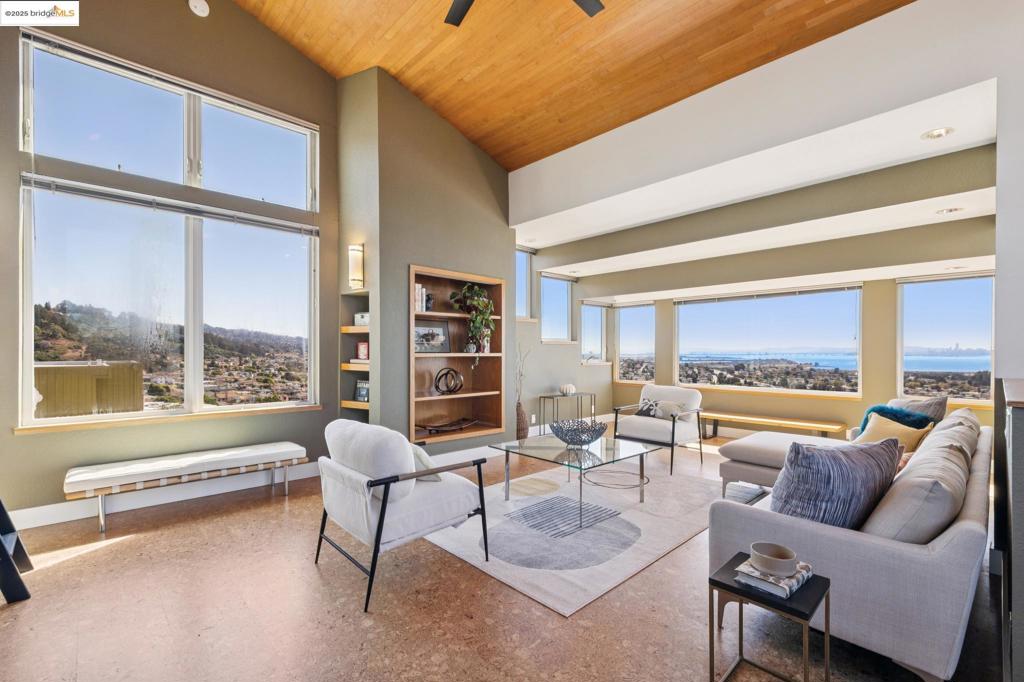 EL CERRITO HILLS - Residential