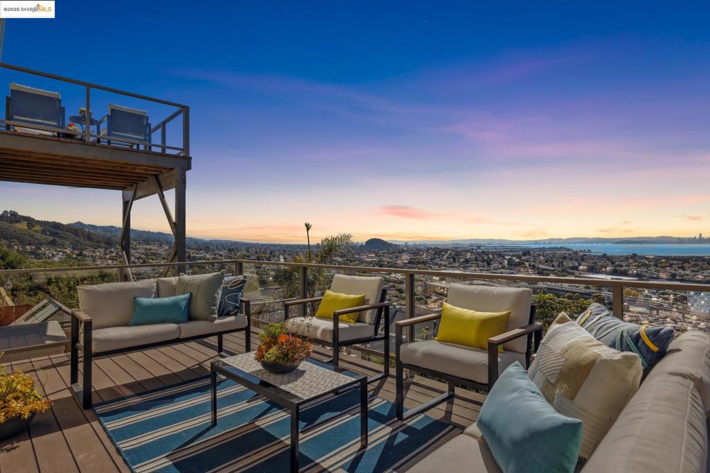 EL CERRITO HILLS - Residential