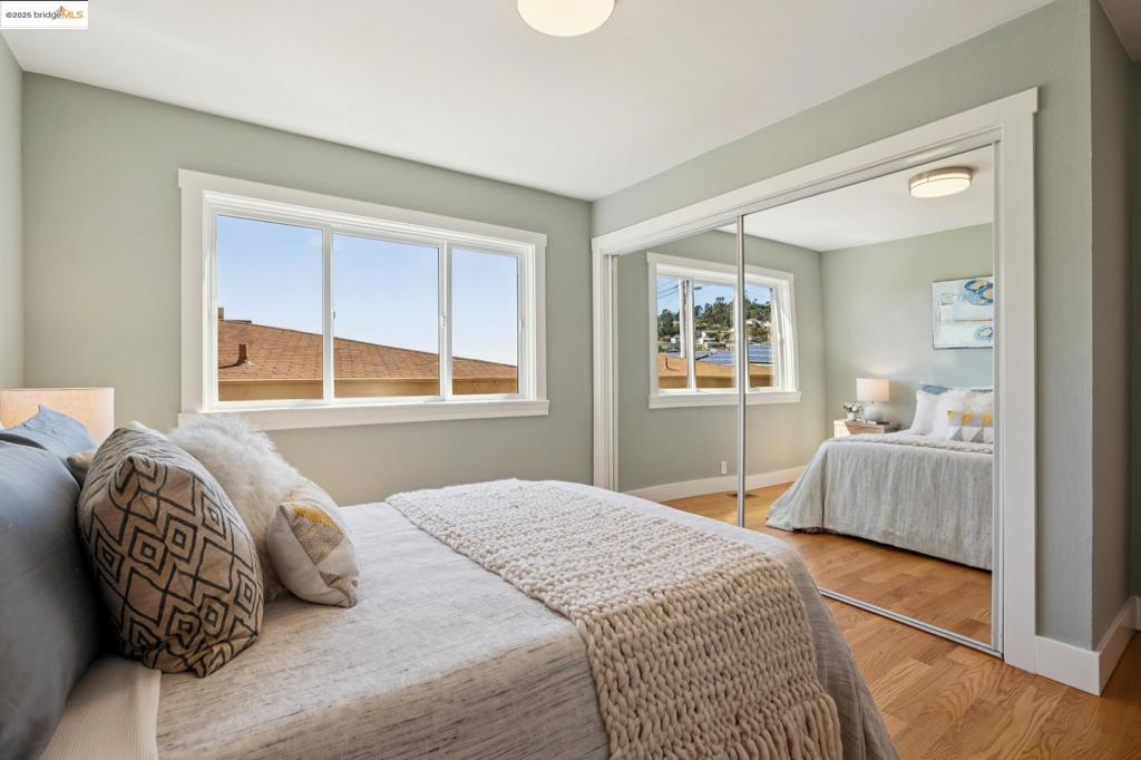 EL CERRITO HILLS - Residential