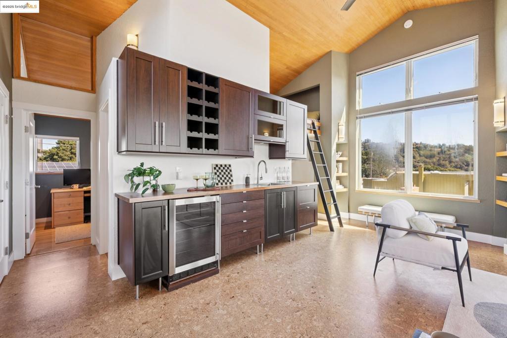 EL CERRITO HILLS - Residential