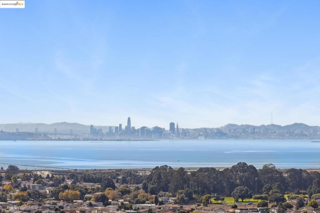 EL CERRITO HILLS - Residential