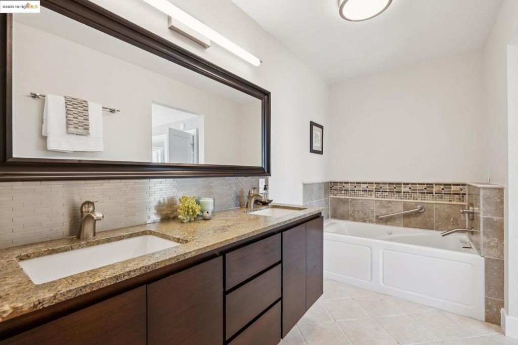 EL CERRITO HILLS - Residential