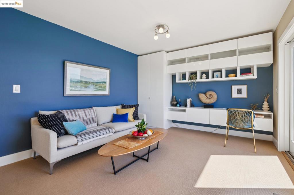 EL CERRITO HILLS - Residential