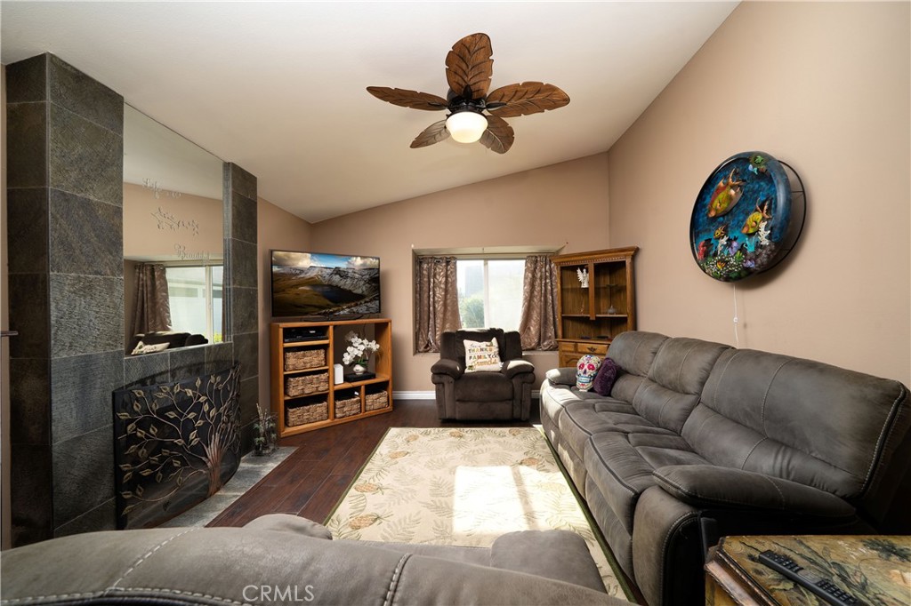 Creekside (CR) - Residential