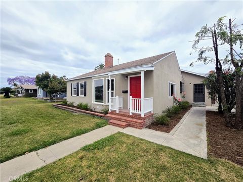 Photo of 6250 Lemon AVE, Long Beach, CA 90805 (MLS # PW26097107)