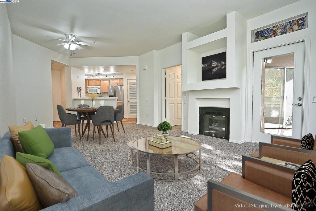 CLAREMONT HILLS - Residential