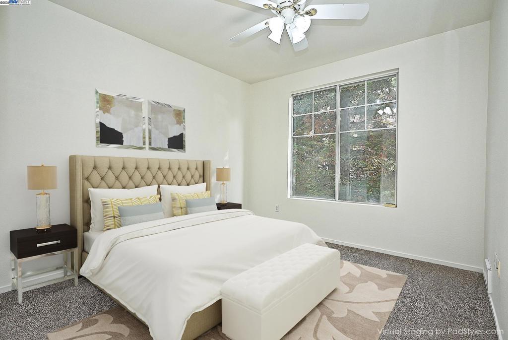 CLAREMONT HILLS - Residential