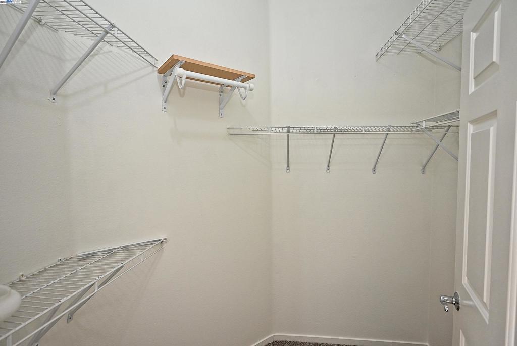 CLAREMONT HILLS - Residential