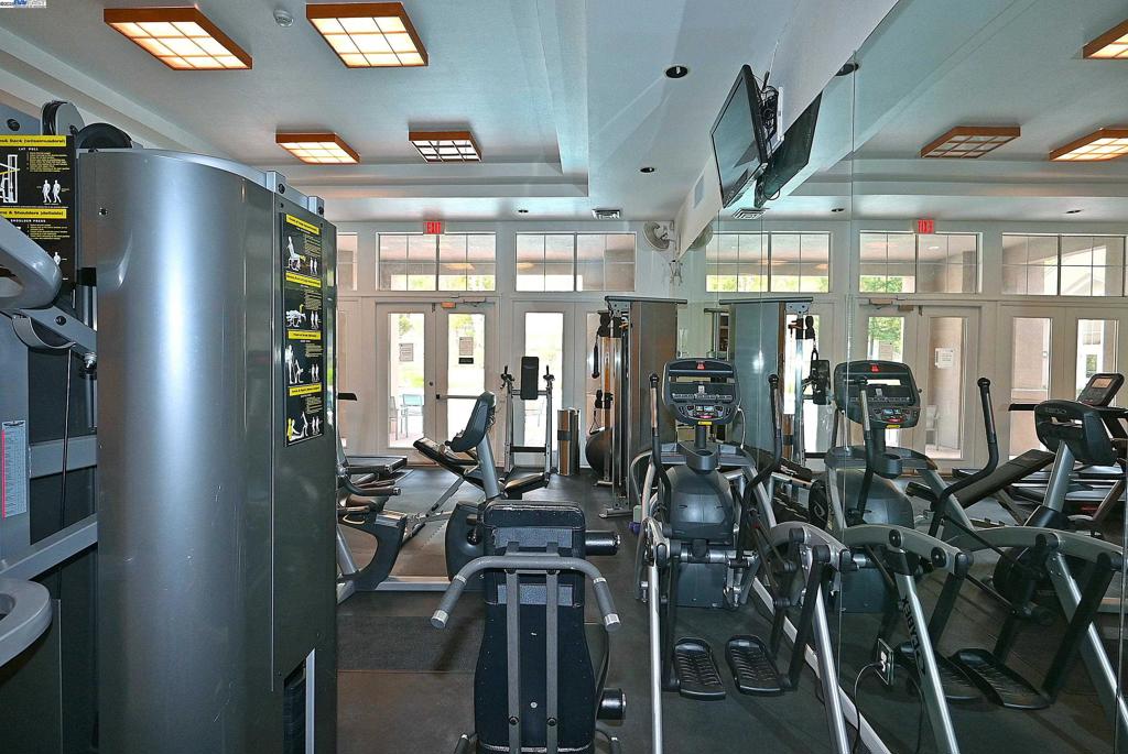 CLAREMONT HILLS - Residential