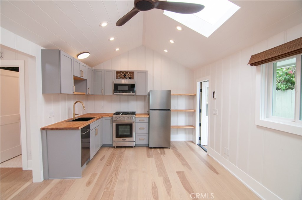 1259 Coast Highway A