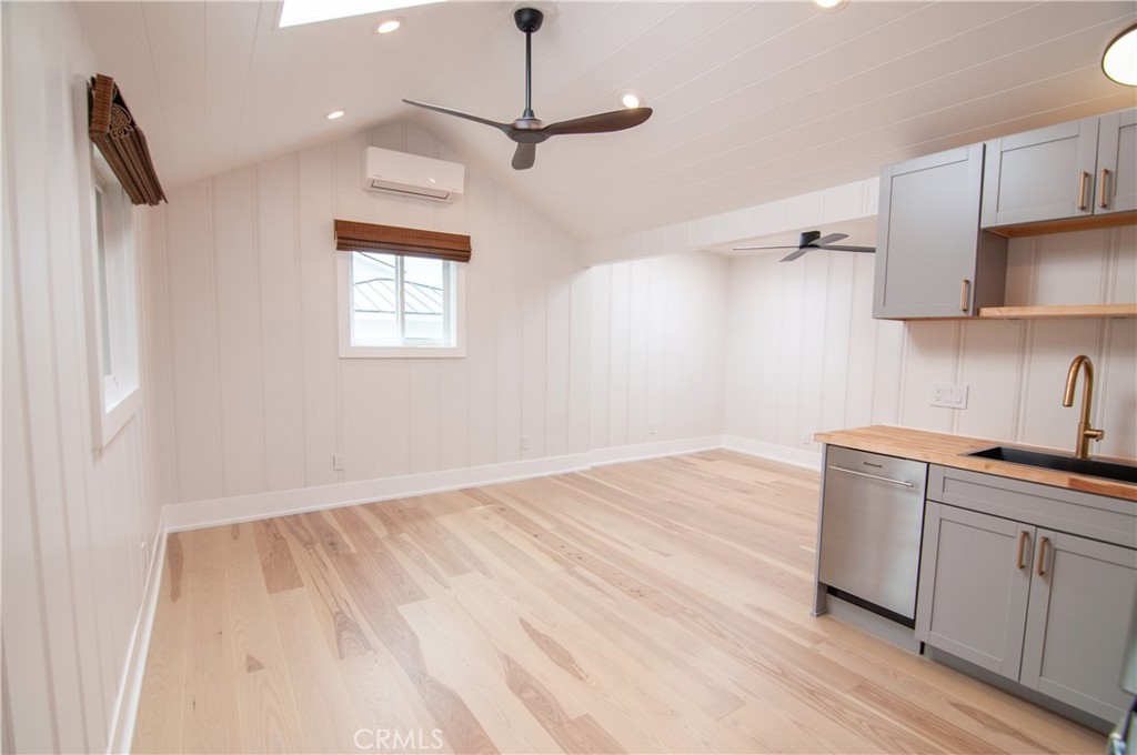 1259 Coast Highway A