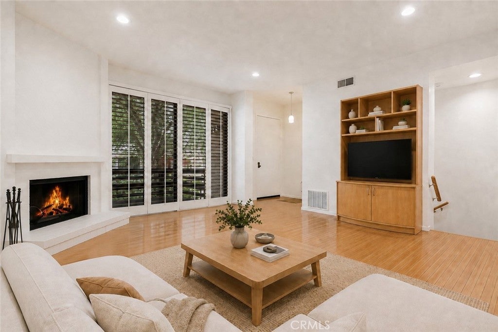 21901 Burbank Boulevard 218
