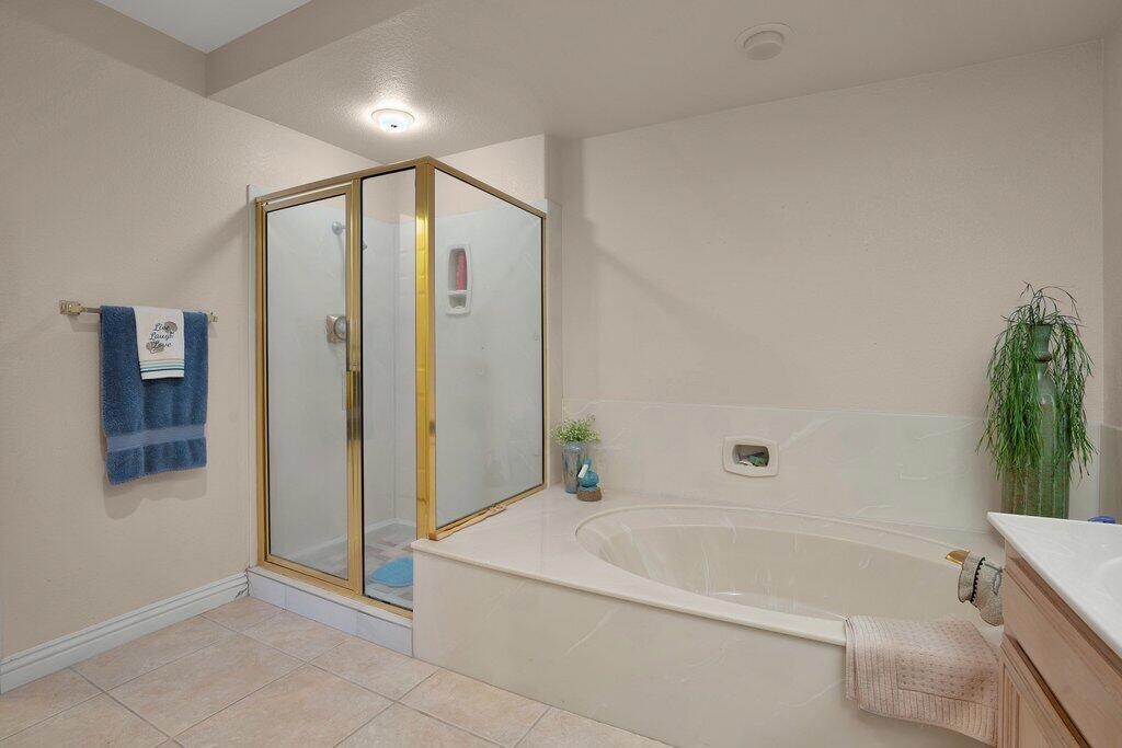 Laguna De La Paz - Residential