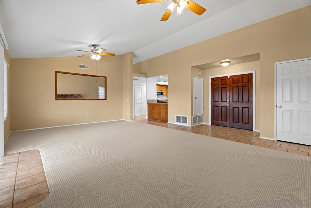 1368 Oakleaf Ln