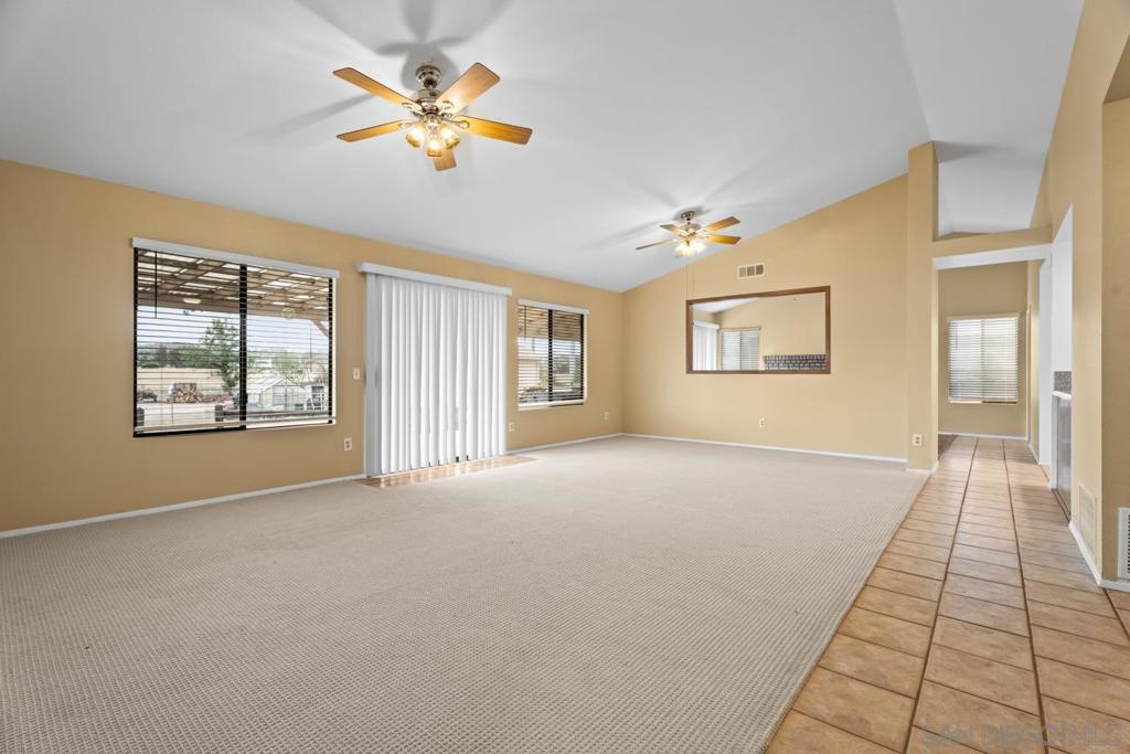 1368 Oakleaf Ln