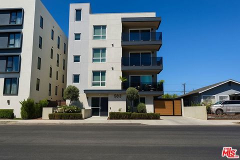Photo of 5813 Lexington Avenue #202, Los Angeles, CA 90038 (MLS # 25585797) Photo of 5813 Lexington Avenue #202, Los Angeles, CA 90038 (MLS # 25585797)