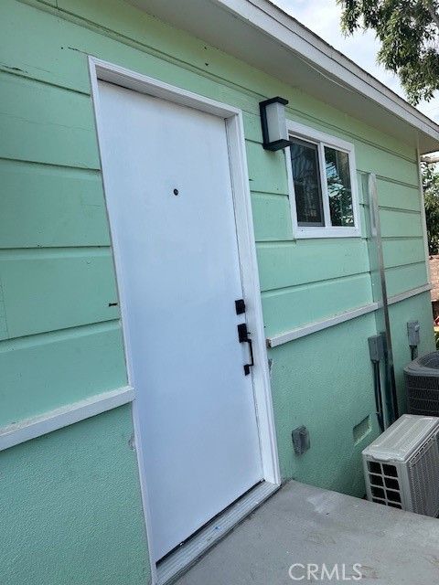 Photo of 4568 Edgewood Place, Riverside, CA 92506 (MLS # CV26098657)