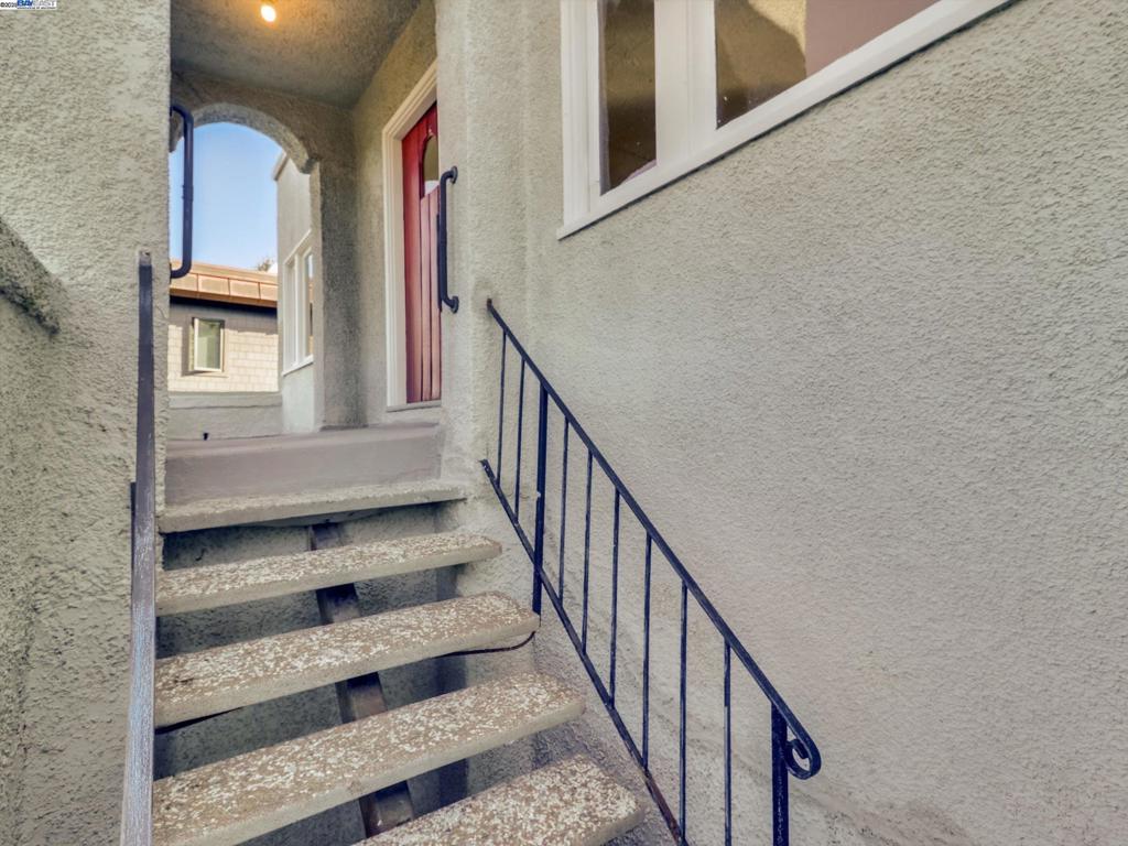 219 Arlington Ave