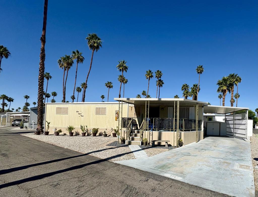 Royal Palms - Manufactured In Park