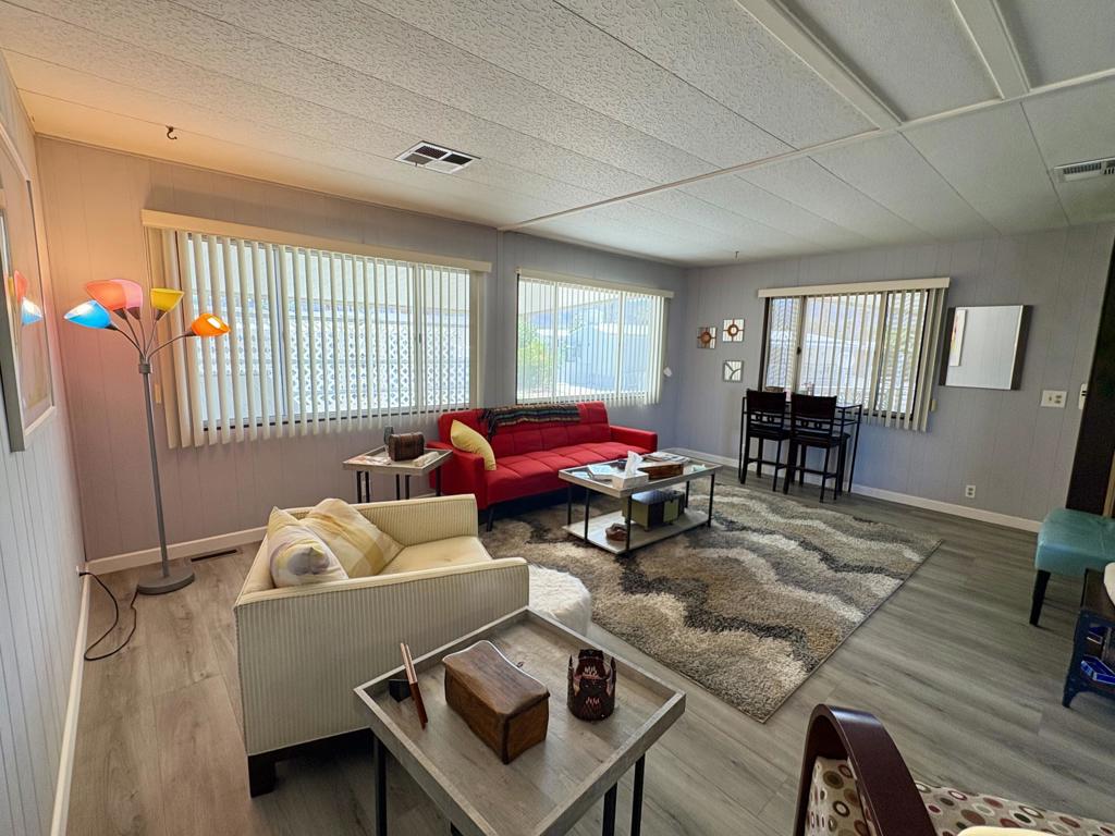 Royal Palms - Manufactured In Park