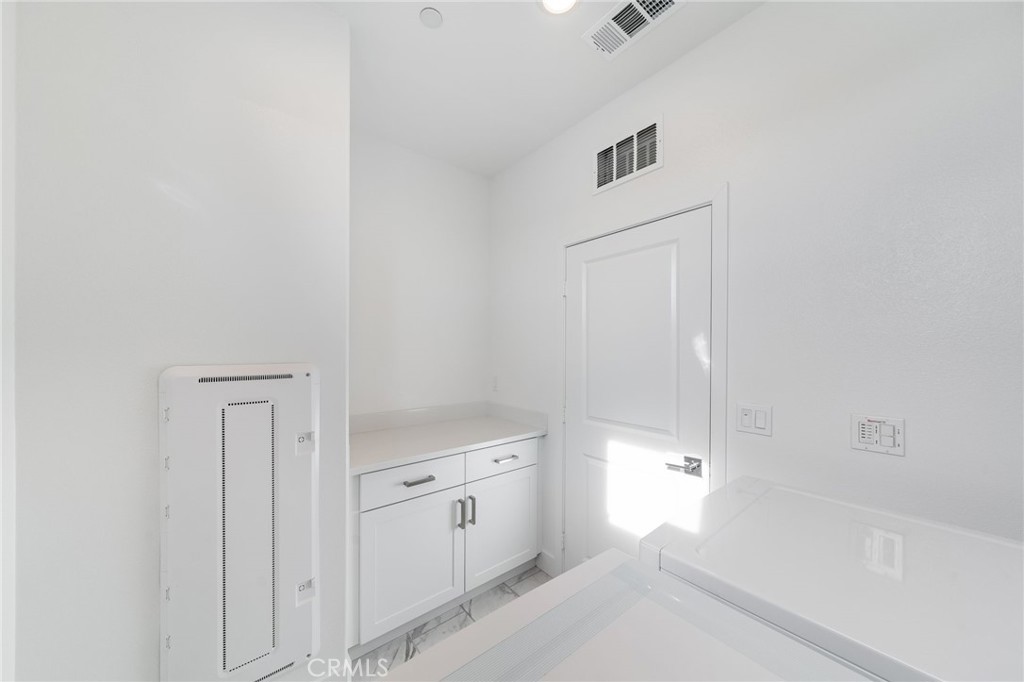 Solis Park - Residential Lease