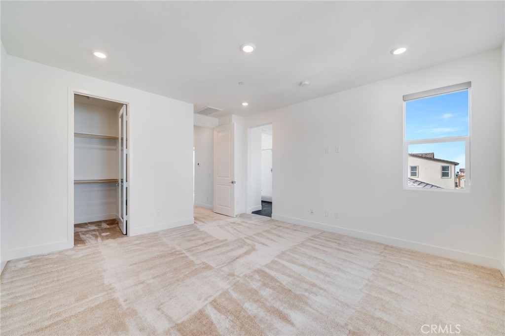 Solis Park - Residential Lease