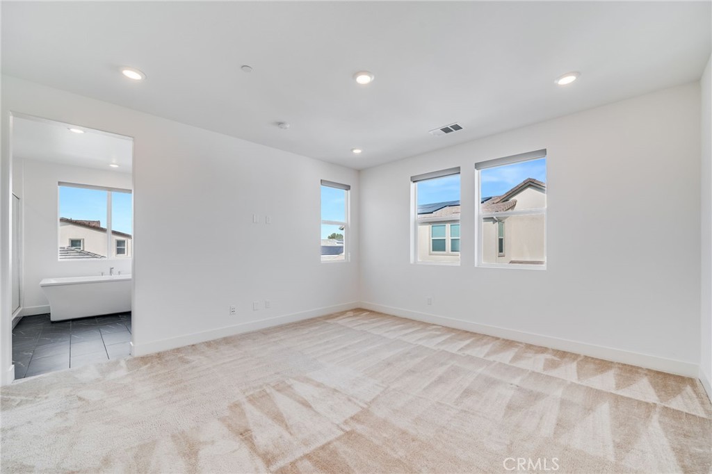 Solis Park - Residential Lease