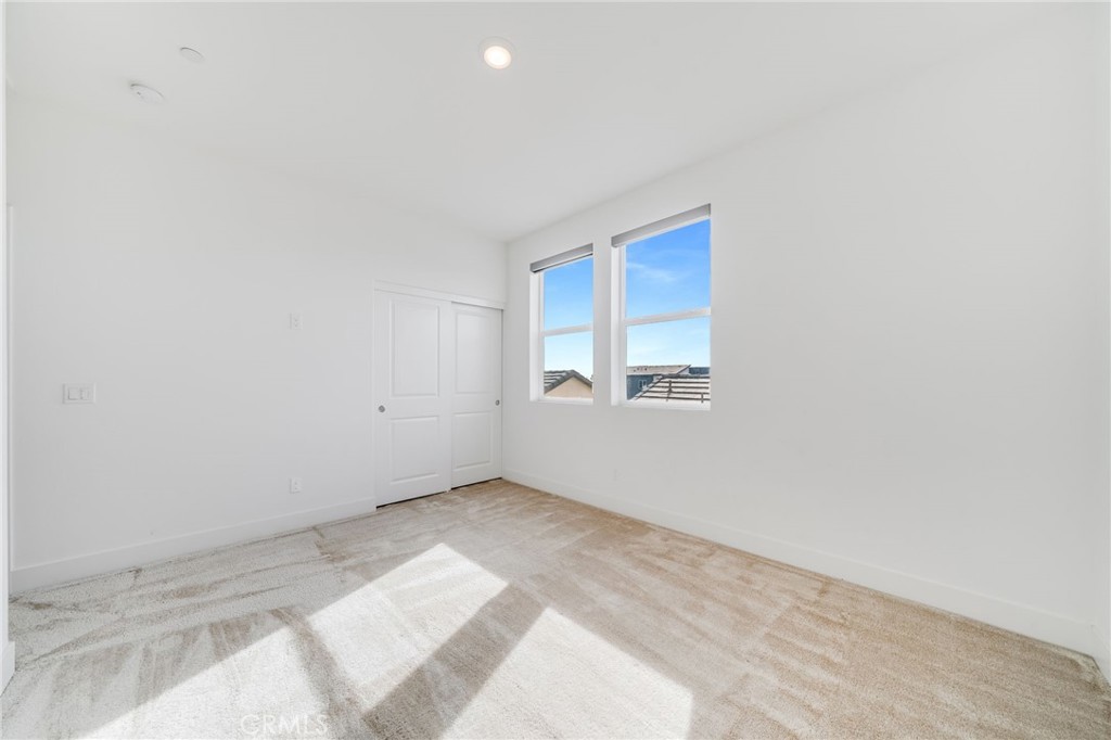 Solis Park - Residential Lease