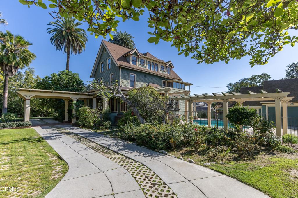 201 Orange Grove Avenue