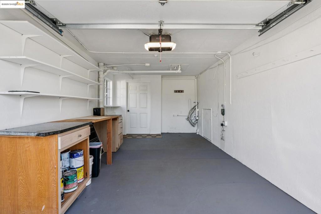 REDWOOD HEIGHTS - Residential