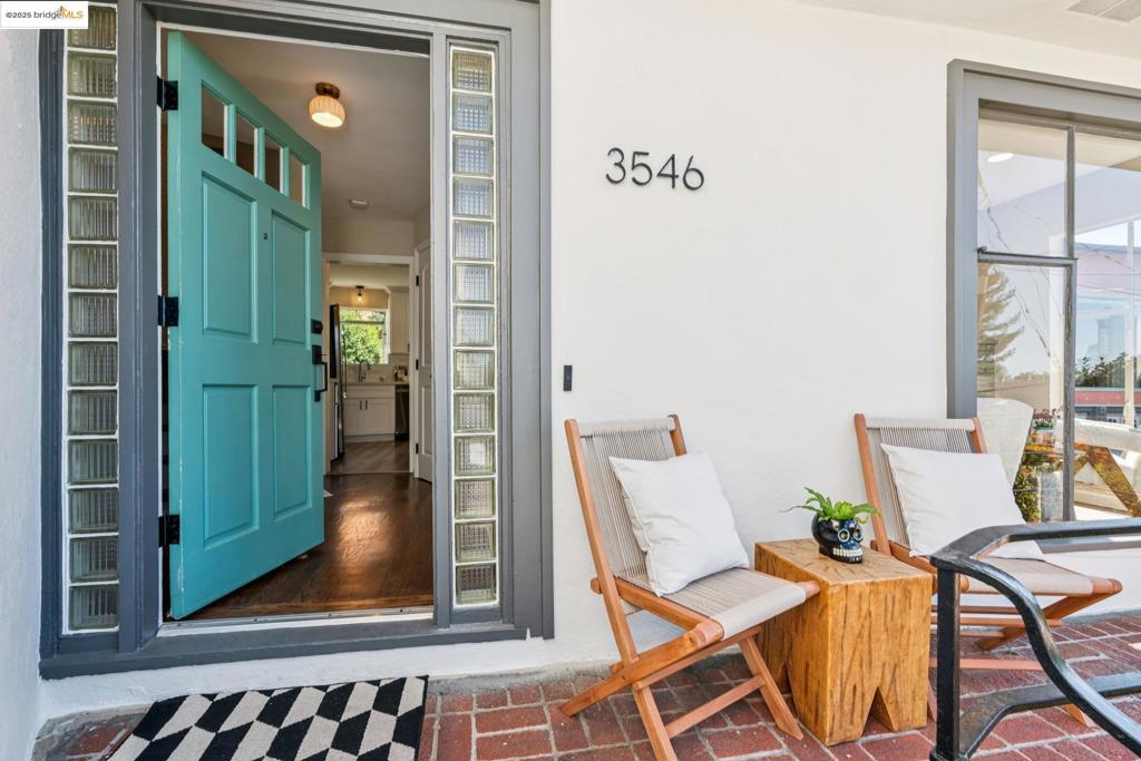 REDWOOD HEIGHTS - Residential