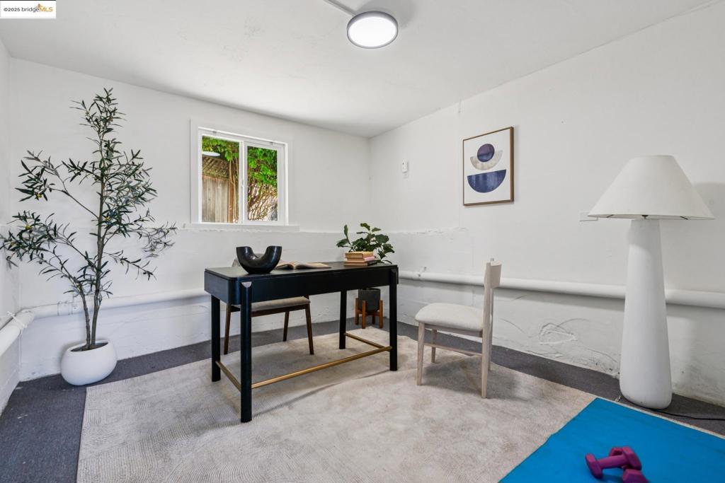 REDWOOD HEIGHTS - Residential