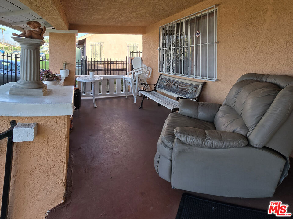 Properties 4 1222 W 78th Street