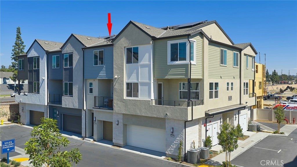 1425 E Via Acero