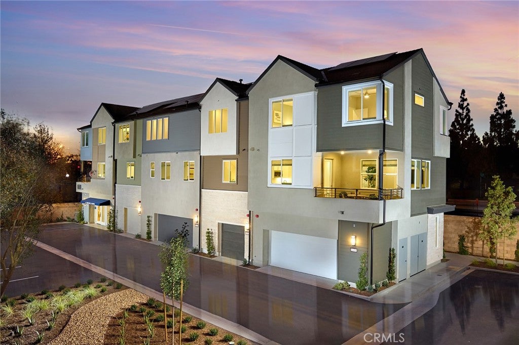 1425 E Via Acero RD, Placentia CA 92870