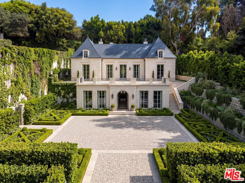 112 N Beverly Glen Boulevard