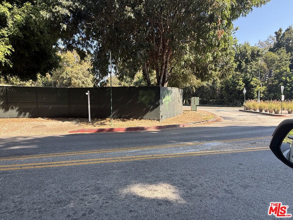 Sunset property with great privacy covenant Homby Hills location. Located next to stop light easy ingress and egress. Pricing is competitive. Huge rectangular usable pad almost all flat. Tremendous upside potential call broker for details