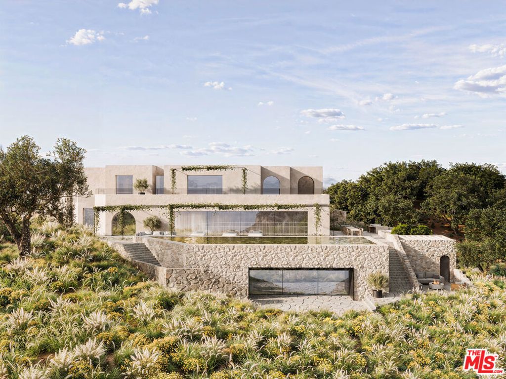 Photo of 6734 Zumirez Drive, Malibu, CA 90265 (MLS # 25596451)