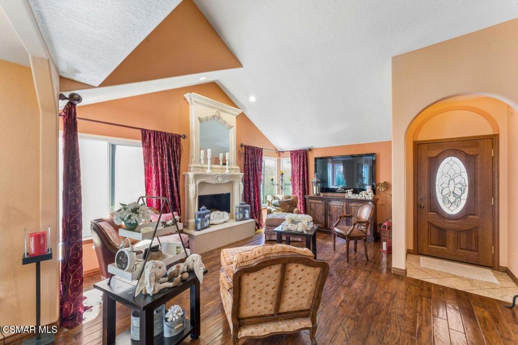 2526 Glenhurst Court
