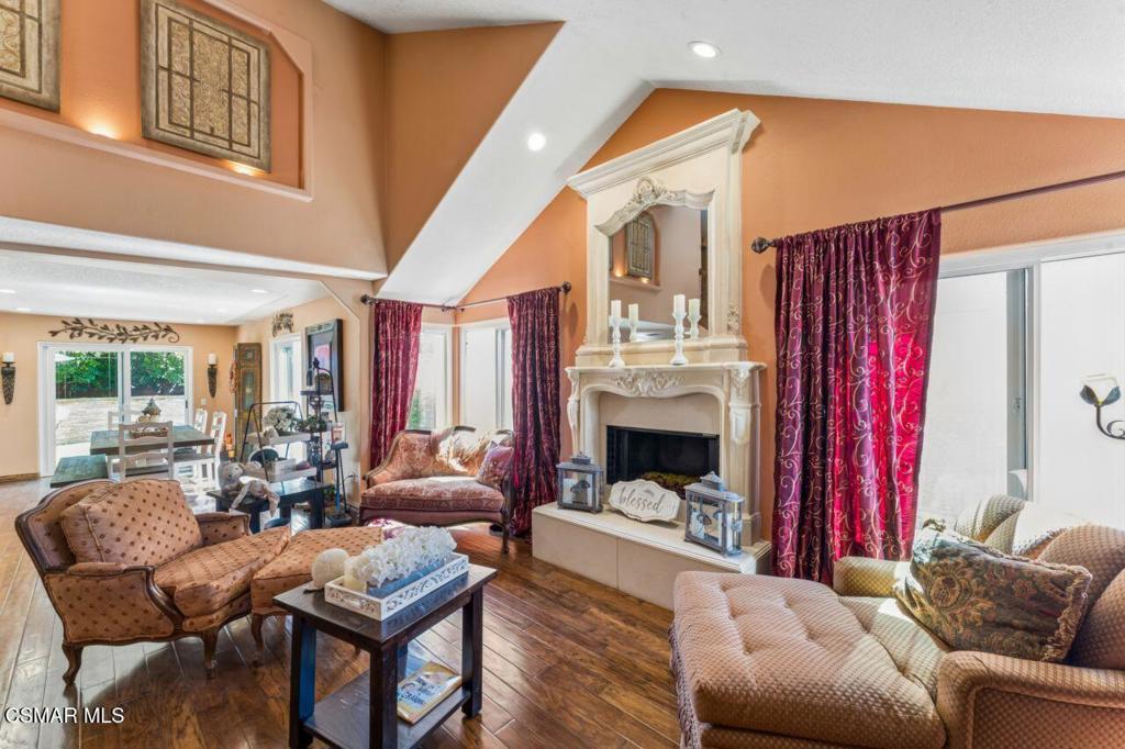2526 Glenhurst Court